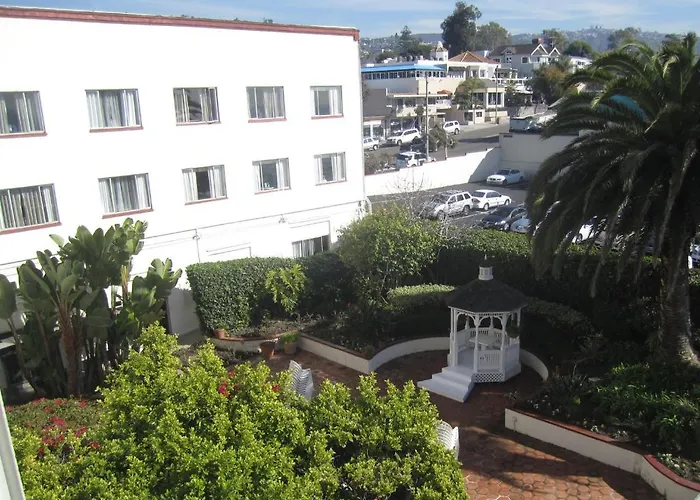 Hotel Laguna