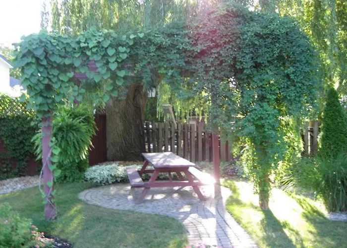 Canterbury Inn Niagara-on-the-Lake