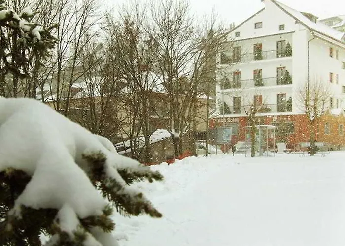 Hotel Dina'S