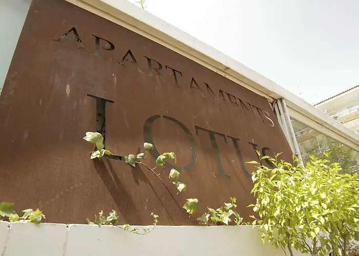 Ar Lotus Apts. Blanes
