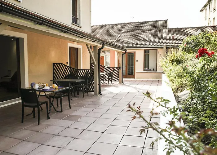 Aparthotel La Ferme Des Barmonts à Villejuif
