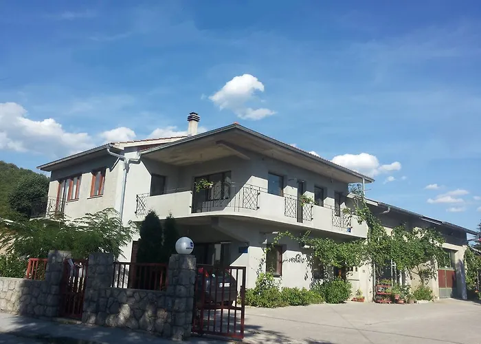 Guest House Sara Podhum