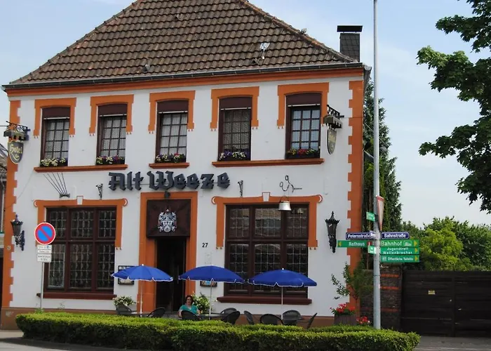 Alt Weeze