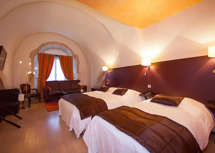 Logis Hôtel Le Cheval Blanc Langres