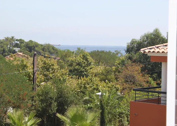 Hotel De La Plage Saint-Raphaël
