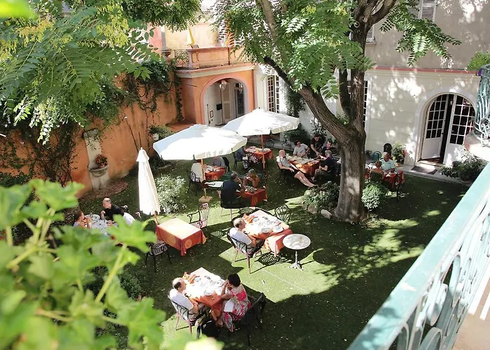 Hotel Du Fiacre Carpentras