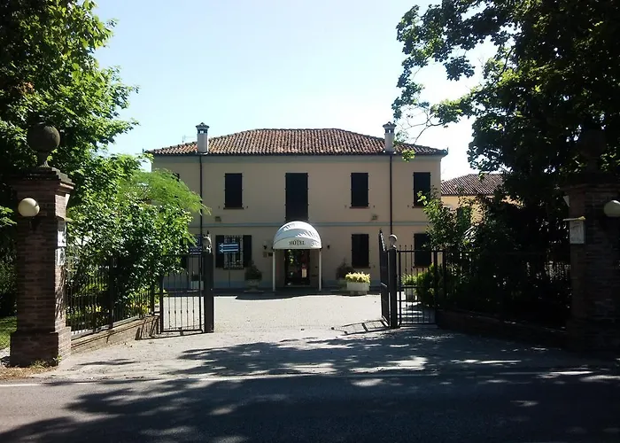 Hotel Villa Regina Ferrara