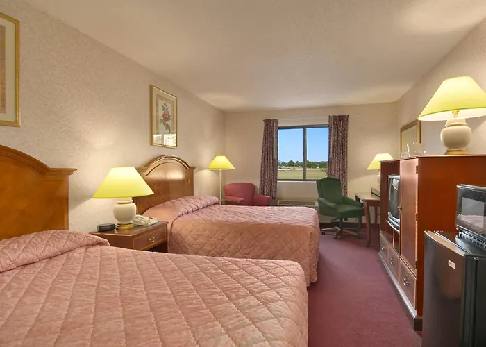 Baymont By Wyndham Muskegon