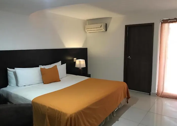 Az Hotel And Suites Ciudad de Panamá