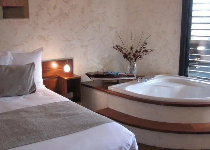 Ile du Gua Suites Narbonne