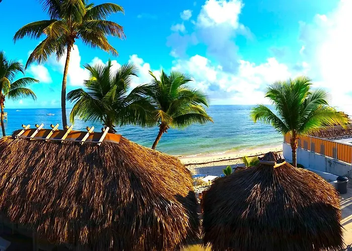Buccaneer Quarters And Suites Marathon