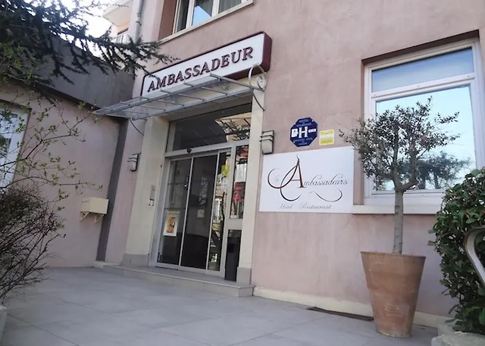 Les Ambassadeurs