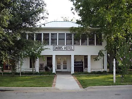 Dabbs Hotel Bed And Breakfast Llano
