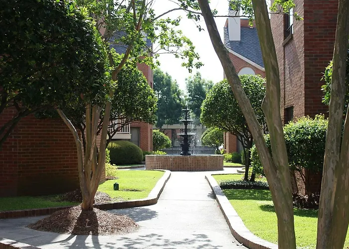 Cloverleaf Suites Baton Rouge