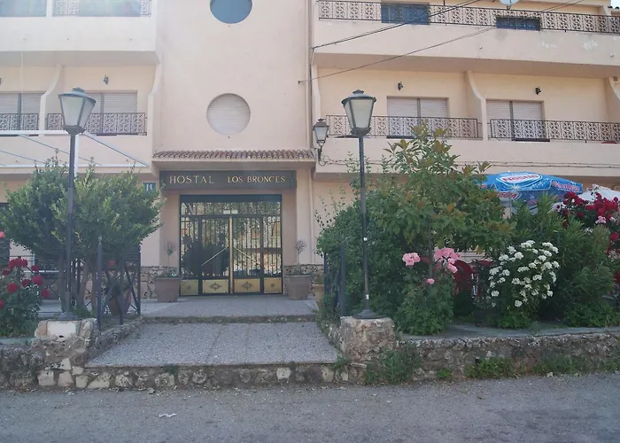 Hostal Restaurante Los Bronces