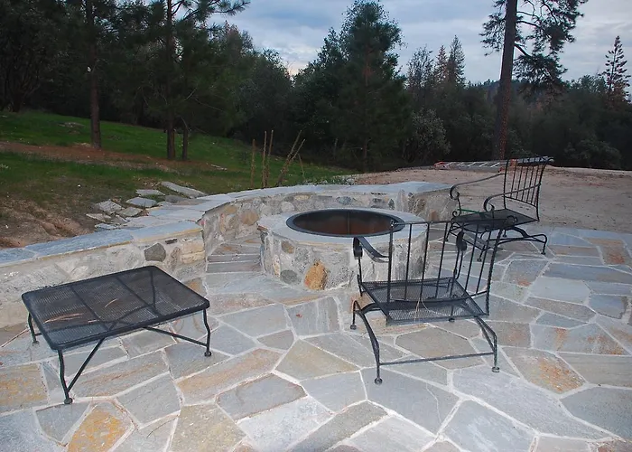 Sierra Trails Inn