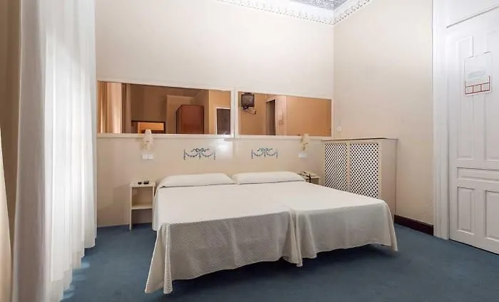 Hotel Ramona Laredo
