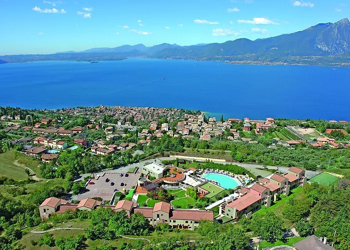 Le Torri Del Garda Familyspa Resort Torri Del Benaco