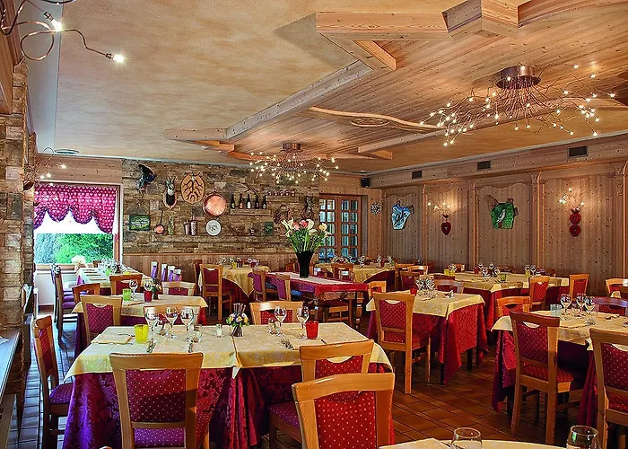 Hotel Corona Branzi