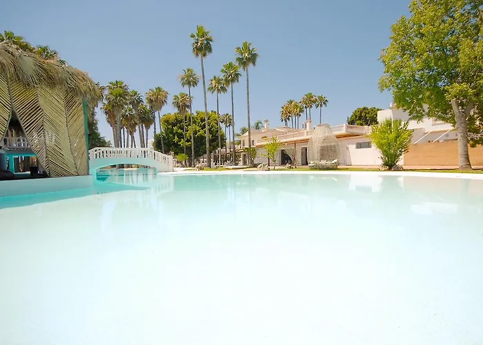 Tu&Me Resort - Adults Only Gandie
