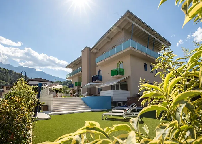Energy Hotel Calceranica al Lago