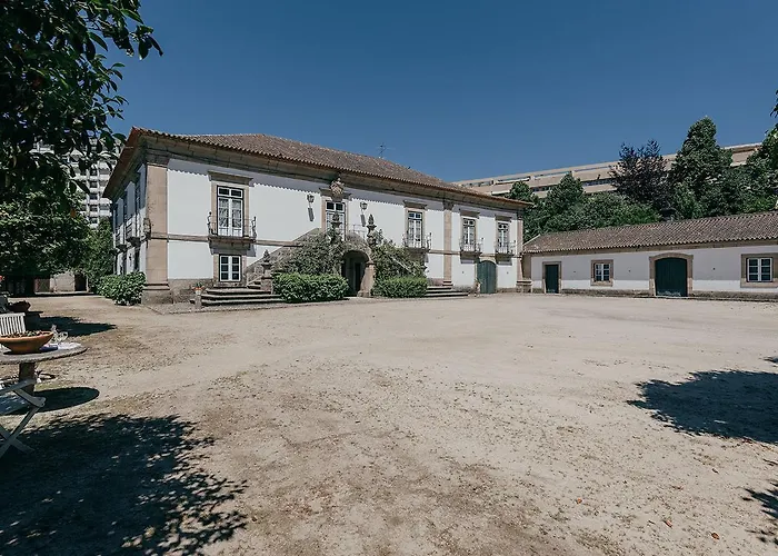 Casa Dos Pombais Acomodação com café da manhã Guimarães