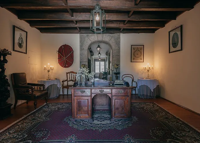 Casa Dos Pombais Acomodação com café da manhã Guimarães