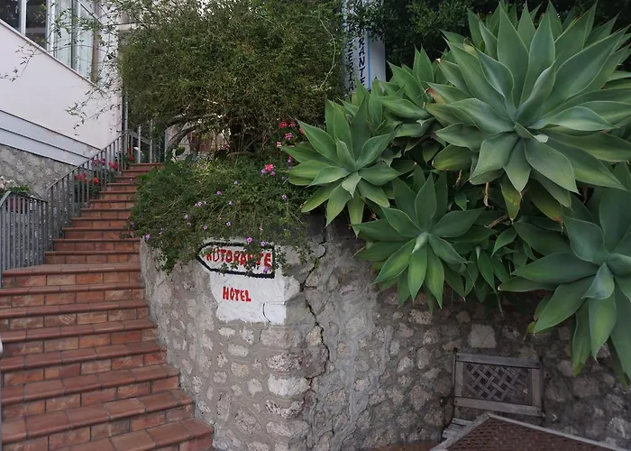 Hotel Villa Souvenir Forza dʼAgro