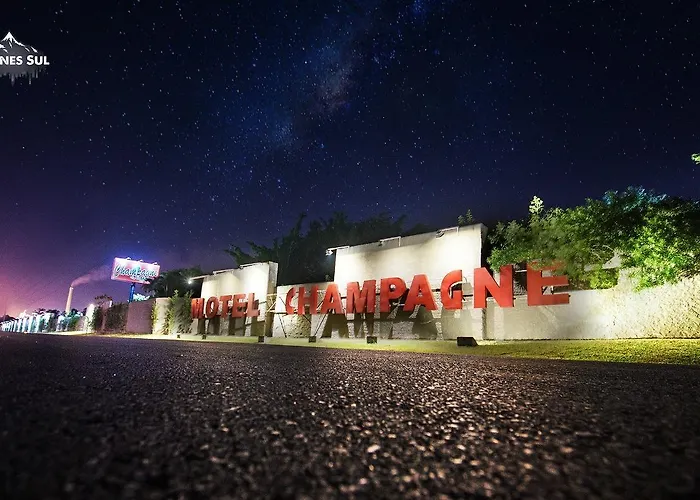 Champagne Motel
