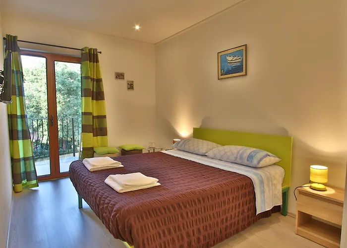 Rooms And Apartment Feral Rovinj