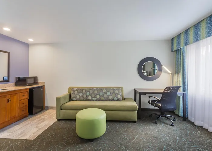 Days Inn & Suites By Wyndham East Flagstaff