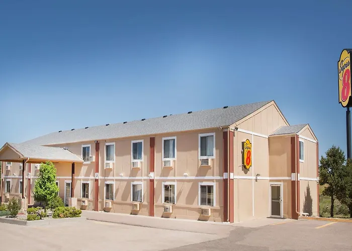 Super 8 By Wyndham Limon Hotel