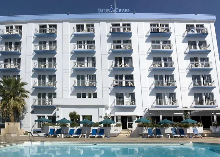Blue Crane Hotel Apts Limasol