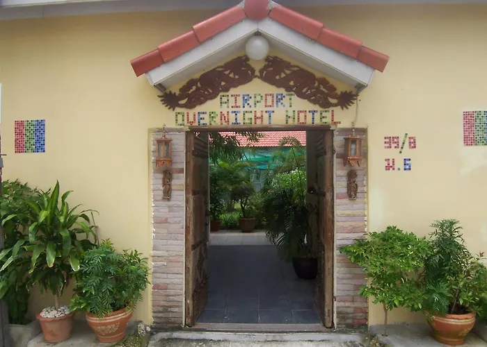 Phuket Airport Overnight Hotel Nai Yang Beach