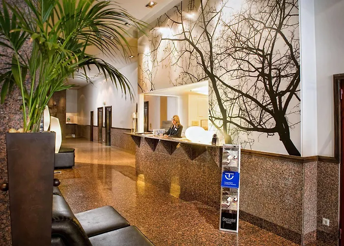 Apartamentos Mendebaldea Suites Pamplona