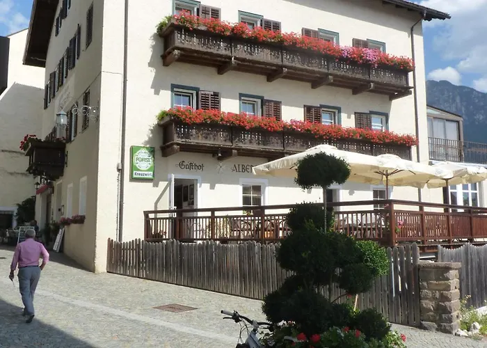 Gasthof Albergo Kreuzwirt Völs am Schlern