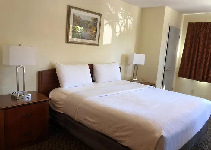 Monticello Motel Portland