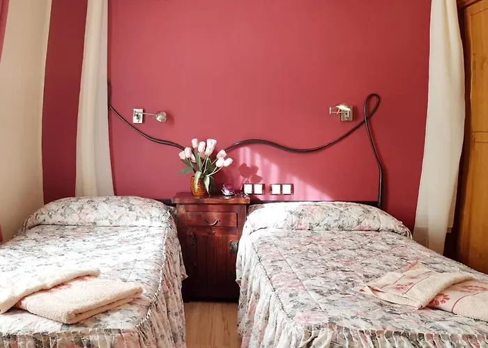 Hostal De La Torre Hostal Economico Valladolid