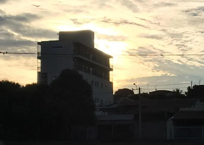 Flor Que Ri - Flats Mobiliados na Melhor Localização