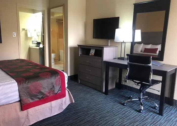 Ramada By Wyndham Lebanon