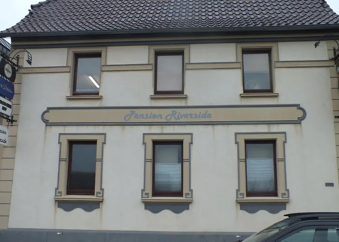Pension Riverside In Leverkusen Hitdorf Am Rhein - Zentral An Der A1 Und 59
