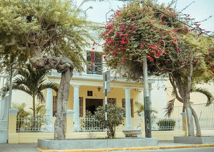 Hotel Las Palmeras