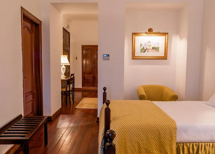 Casa Amarela Th & National Monument Hotel Castelo de Vide