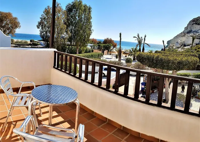 Hotel las Calas Agua Amarga 