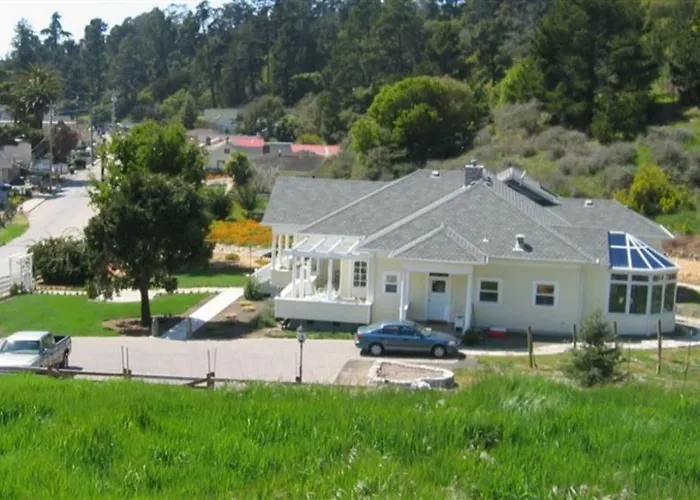 Fog'S End B&B