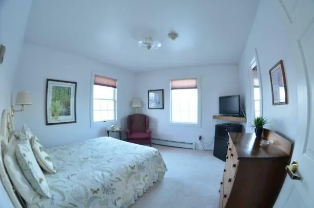 Colony Inn