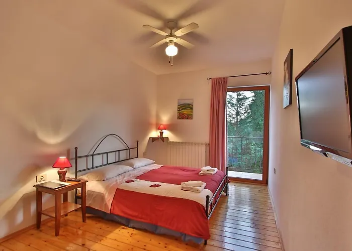 Rooms And Apartment Feral Rovinj
