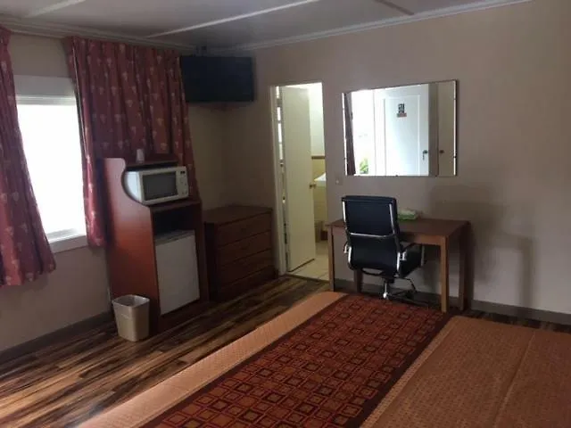 Hilltop Inn