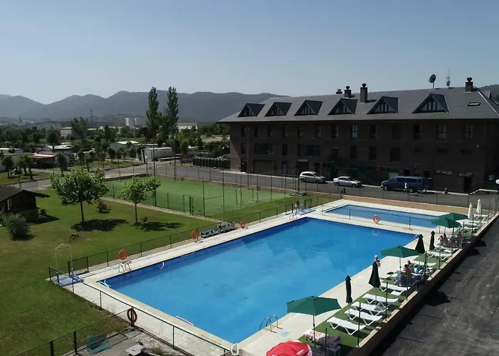 Sabiñanigo Camp&Hotel