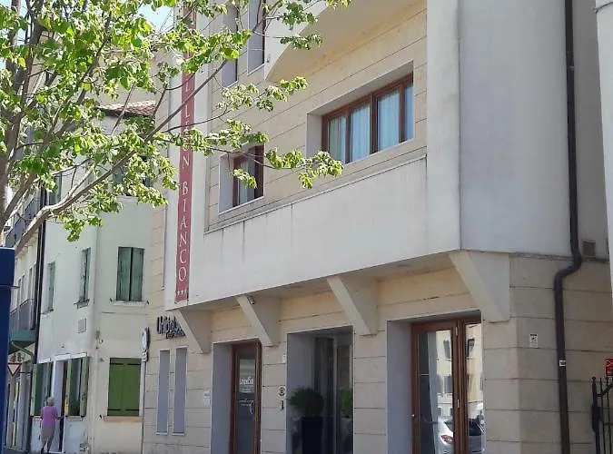 Hotel Leon Bianco Adria
